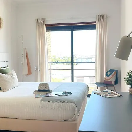 Апартаменти Wonderful - Free Parking - Cabo Ruivo 34636al *