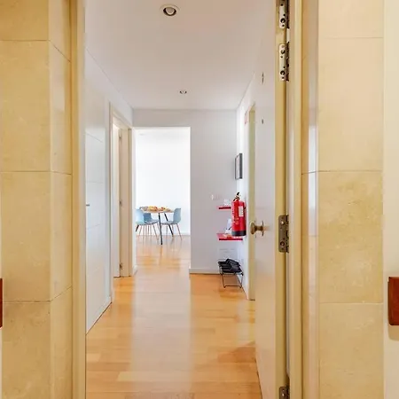 Wonderful - Free Parking - Cabo Ruivo 34636al דירה *